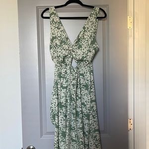Midi cutout green floral dress